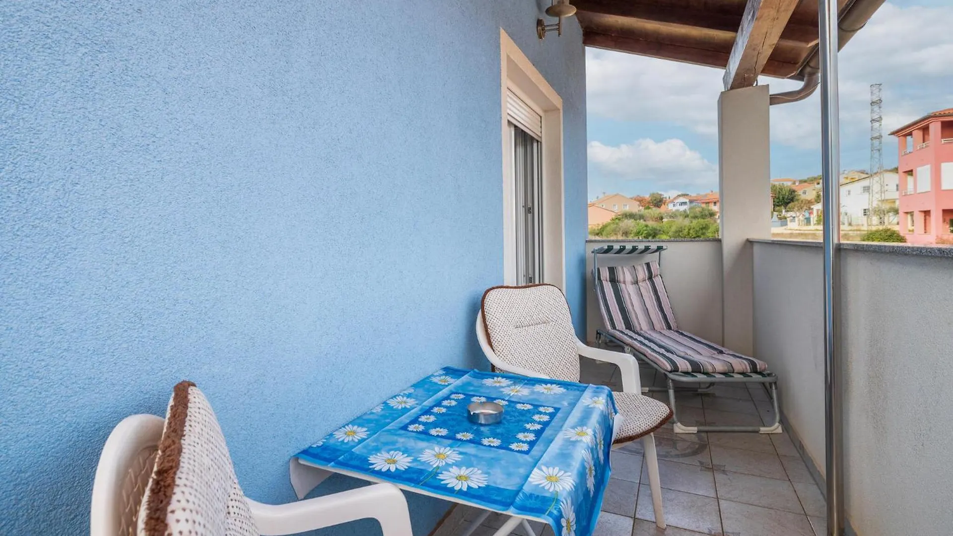 1 Bedroom Lovely Apartment In Barbariga Croatia